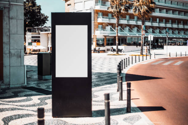 outdoor LCD screen thermal design